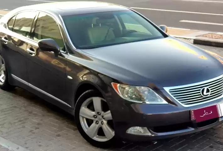 Usado Lexus LS 460 Venta en Doha #5494 - 1  image 